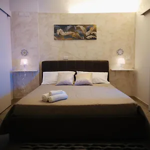 https://holiday-house-1.sicilyhotelsitaly.net